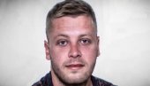 ADIO, KAPETANE NAŠ I MIRNO MORE: LJudi se opraštaju od Periša - voleo si Beograd... ADIO, KAPETANE NAŠ I MIRNO MORE: LJudi se opraštaju od Periša - voleo si Beograd...