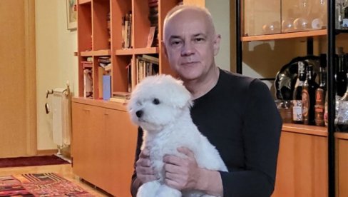PREDAH UZ DOBIJA: Zoran Radojičić slobodno vreme rado provodi sa svojim ljubimcem PREDAH UZ DOBIJA: Zoran Radojičić slobodno vreme rado provodi sa svojim ljubimcem