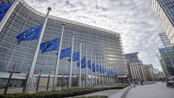 ЕУ ПОЈАЧАЛА САНКЦИЈЕ, НЕ ОДРИЧЕ СЕ РУСКИХ ЕНЕРГЕНАТА: Брисел допунио листу санкција, посебну пажњу посветили плаћању криптовалутама