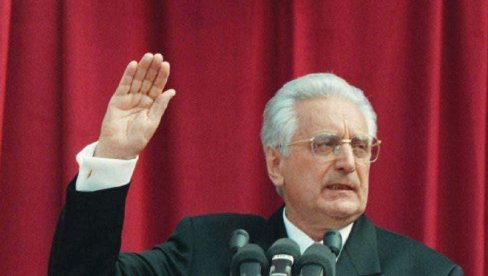 OŽIVELI TUĐMANA Jezivo: HDZ na proslavi rođendana pustila snimak osnivača stranke, koji im se obraća 26 godina nakon smrti (VIDEO)