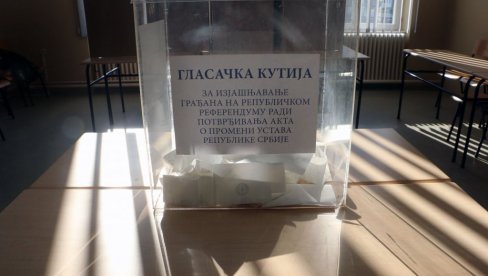 PONOVLJENO GLASANJE NA REFERENDUMU: U šest gradova da zaokružilo 18 odsto birača više nego pre nedelju dana PONOVLJENO GLASANJE NA REFERENDUMU: U šest gradova da zaokružilo 18 odsto birača više nego pre nedelju dana