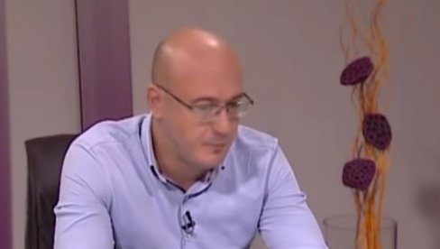 POKUŠALI DA FALSIFIKUJU REZULTATE REFERENDUMA: Skandalozno otkriće u Jagodini (VIDEO) POKUŠALI DA FALSIFIKUJU REZULTATE REFERENDUMA: Skandalozno otkriće u Jagodini (VIDEO)