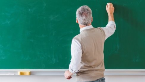 PROSVETA PRETI ŠTRAJKOM: Profesori zahtevaju veće koeficijente, traže da im zarade budu kao kolegama u zdravstvu PROSVETA PRETI ŠTRAJKOM: Profesori zahtevaju veće koeficijente, traže da im zarade budu kao kolegama u zdravstvu
