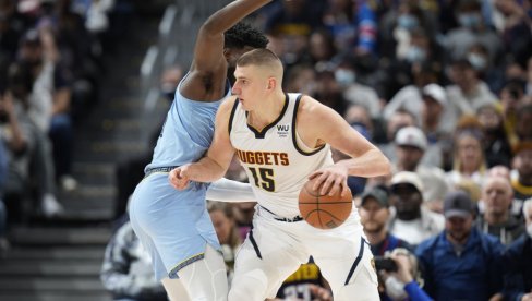 SAD JE JOKIĆ BROJ JEDAN! Branilac MVP trofeja preuzeo čelo trke od Adetokumba SAD JE JOKIĆ BROJ JEDAN! Branilac MVP trofeja preuzeo čelo trke od Adetokumba
