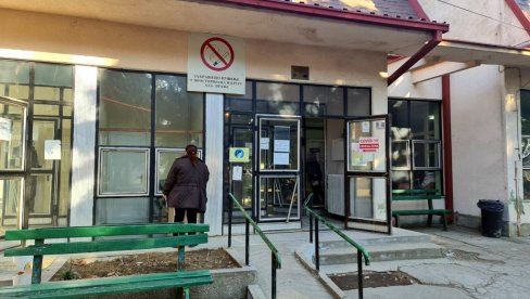 JOŠ 24 MALIŠANA POZITIVNA NA KOVID: Korona cifre u Pčinjskom okrugu nešto manje, ali i dalje visoke JOŠ 24 MALIŠANA POZITIVNA NA KOVID: Korona cifre u Pčinjskom okrugu nešto manje, ali i dalje visoke
