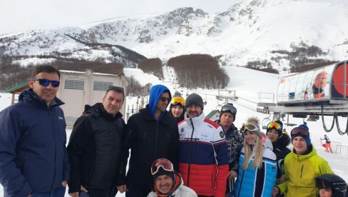 NOVAK ĐOKOVIĆ NA ŽABLJAKU: Svetski reket broj jedan boravi na Durmitoru NOVAK ĐOKOVIĆ NA ŽABLJAKU: Svetski reket broj jedan boravi na Durmitoru