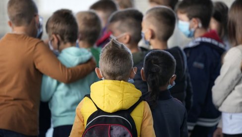 KAKO ĆE SE ZAKLJUČITI OCENE: Ministarstvo poslalo dopis školama