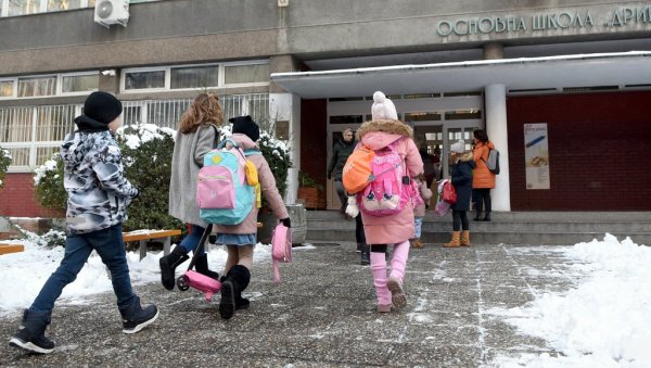 КАКО ЋЕ СЕ ИЋИ У ШКОЛУ ОД ПОНЕДЕЉКА: Министарство просвете донело одлуку