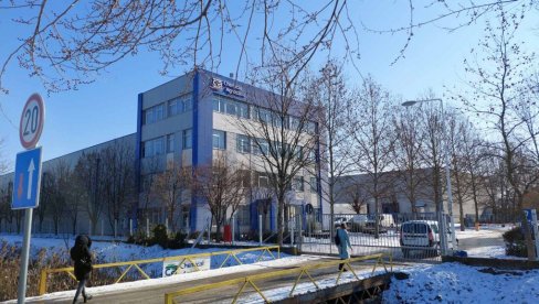EKSPLOZIJA KOTLA ODNELA DVA ŽIVOTA: U pogonu fabrike Agrosava u Šimanovcima nastradali radnici Branimir Botić (36) i Goran Kolundžija (45) EKSPLOZIJA KOTLA ODNELA DVA ŽIVOTA: U pogonu fabrike Agrosava u Šimanovcima nastradali radnici Branimir Botić (36) i Goran Kolundžija (45)