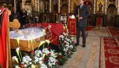 BLAGOST DIVNOG SRCA: Gradonačelnik Šapca Pajić odao počast episkopu Lavrentiju BLAGOST DIVNOG SRCA: Gradonačelnik Šapca Pajić odao počast episkopu Lavrentiju