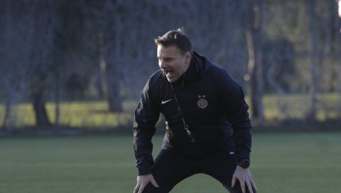 DOBRI SU KLINCI, ALI MORAJU GOL DA POSTIGNU: Aleksandar Stanojević o prvoj proveri FK Partizan DOBRI SU KLINCI, ALI MORAJU GOL DA POSTIGNU: Aleksandar Stanojević o prvoj proveri FK Partizan