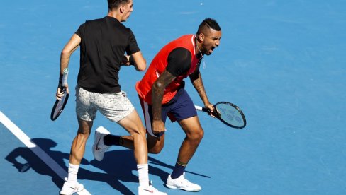 NOVAKOVI NAVIJAČI BESNE: Neviđen skandal na Australijan openu - i nikom ništa! (VIDEO) NOVAKOVI NAVIJAČI BESNE: Neviđen skandal na Australijan openu - i nikom ništa! (VIDEO)