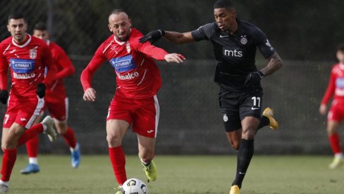 PARTIZAN ODIGRAO PRVI PRIPREMNI MEČ: Jojić i Rikardo okrenuli Tikveš za pobedu crno-belih (FOTO) PARTIZAN ODIGRAO PRVI PRIPREMNI MEČ: Jojić i Rikardo okrenuli Tikveš za pobedu crno-belih (FOTO)