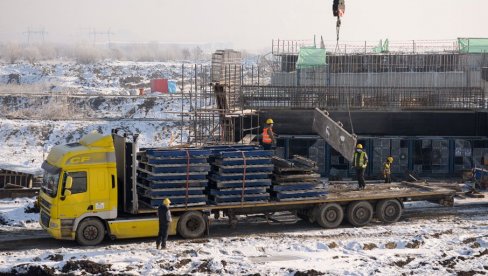 OD SURČINA DO NOVOG BEOGRADA KRAJEM GODINE: Izgradnja veze prestonice sa Milošem Velikim u punom zamahu i ovih ledenih januarskih dana OD SURČINA DO NOVOG BEOGRADA KRAJEM GODINE: Izgradnja veze prestonice sa Milošem Velikim u punom zamahu i ovih ledenih januarskih dana