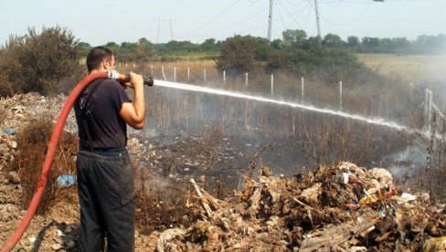 OBRENOVAC ZATVARA DEPONIJU GREBAČA: Saradnja opštine i saobraćajnog instituta CIP na očuvanju životne sredine OBRENOVAC ZATVARA DEPONIJU GREBAČA: Saradnja opštine i saobraćajnog instituta CIP na očuvanju životne sredine
