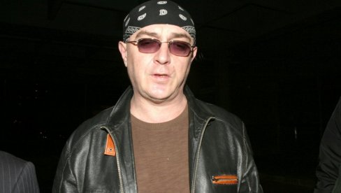 IMAM 70 GODINA! Oliver se preselio na planinu, sagradio kuću - Uživam sa decom! IMAM 70 GODINA! Oliver se preselio na planinu, sagradio kuću - Uživam sa decom!