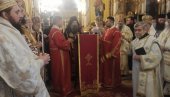 ISPRAĆAJ EPISKOPA LAVRENTIJA: Patrijarh Porfirije služi opelo u Sabornoj crkvi u Šapcu (FOTO/VIDEO) ISPRAĆAJ EPISKOPA LAVRENTIJA: Patrijarh Porfirije služi opelo u Sabornoj crkvi u Šapcu (FOTO/VIDEO)