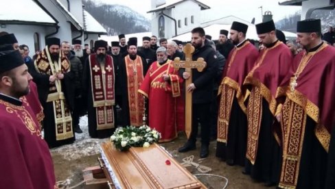SAHRANJEN EPISKOP LAVRENTIJE: Počiva u svojoj zadužbini, crkvi u Soko gradu SAHRANJEN EPISKOP LAVRENTIJE: Počiva u svojoj zadužbini, crkvi u Soko gradu