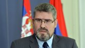 NAROD SRBIJE ŽELI RED, STABILNOST I NAPREDAK, A NE ANARHIJU Starović osudio maltretiranje građana od strane blokadera foteljaša (FOTO)