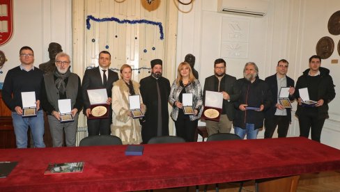 SVETI MIT SAČUVAO NAROD: Na Svetosavskoj svečanosti u UKS uručena Blagodarja i pročitana beseda Milovana Vitezovića SVETI MIT SAČUVAO NAROD: Na Svetosavskoj svečanosti u UKS uručena Blagodarja i pročitana beseda Milovana Vitezovića