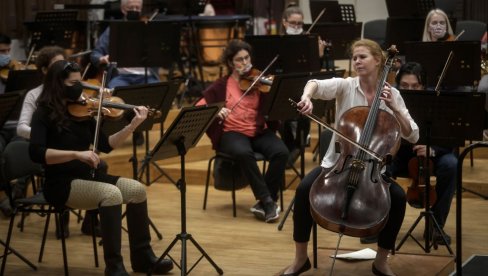 VIOLONČELO JE DEO MOJE DUŠE: Harijet Krejh, uoči prvog nastupa u Srbiji sa Beogradskom filharmonijom VIOLONČELO JE DEO MOJE DUŠE: Harijet Krejh, uoči prvog nastupa u Srbiji sa Beogradskom filharmonijom