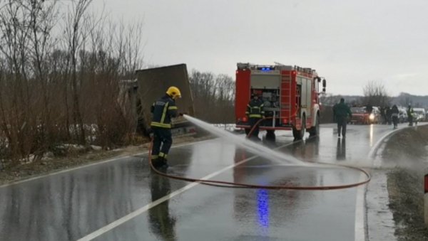 ВОЗАЧУ КАМИОНА ОСТАЛО ЈОШ ДВА МЕСЕЦА ДО ПЕНЗИЈЕ: Још једно сазнање „Новости“ о тешком судару на путу Крушевац-Александровац