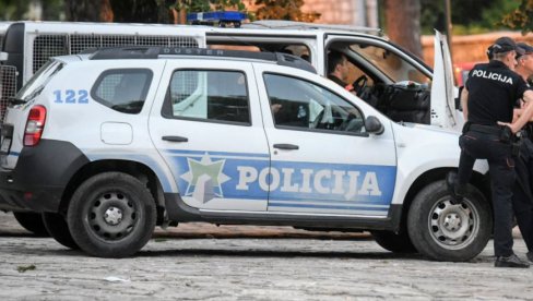 ПОМАХНИТАЛИ СУПРУЖНИЦИ НАПАЛИ ПОЛИЦАЈЦЕ:Несвакидашњи догађај у Рожајама, употребљене песнице и спреј