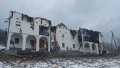 PLAMEN GUTAO SVETINJU: Fotografije jezivog požara koji je zahvatio manastir Svete Trojice kod LJubovije (FOTO)