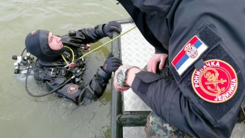 УТОПИО СЕ МУШКАРАЦ НА АДИ ЦИГАНЛИЈИ: Тело лежало на дну двадесетак минута, прве слике са места трагедије (ФОТО)