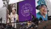 КАКО ОВИХ ДАНА ИЗГЛЕДАЈУ УЛИЦЕ ЛОНДОНА? Читав град у билбордима и сувенирима са ликом краљице Елизабете (ФОТО)