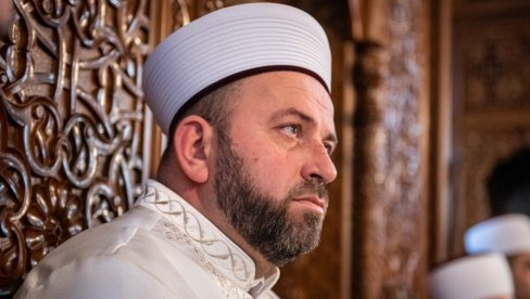 ДОКЛЕ ИДЕ ЛУДИЛО? Рифат Фејзић оптужио Вучића зато што су Турци изболи човека у Подгорици ДОКЛЕ ИДЕ ЛУДИЛО? Рифат Фејзић оптужио Вучића зато што су Турци изболи човека у Подгорици