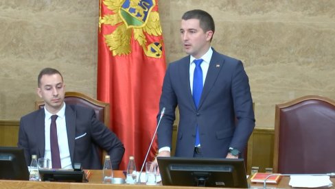 NE VERUJE MU 90 ODSTO PARLAMENTA Demokrate uoči glasanja o poverenju crnogorskoj vladi: Abazović treba da podnese ostavku