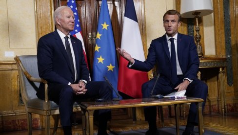 ДЕТАЉИ РАЗГОВОРА МАКРОНА И БАЈДЕНА: Француски председник предложио слање трупа у Украјину, добио неочекивани одговор