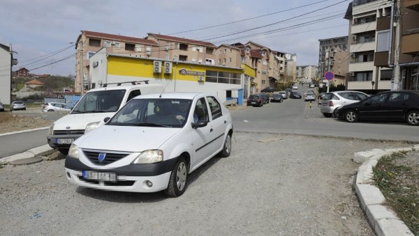 ДИВЉИ КВАДРАТИ  БЛОКИРАЈУ МРЕЖУ: Несклад између плана и тренутног стања у насељу Војвода Влаховић