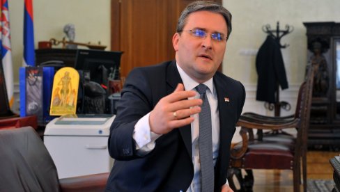 SELAKOVIĆ O NAPADU NA SANDRU BOŽIĆ: Dodatna tragedija i sramota za one koji u nedostatku ideja pribegavaju nasilju i blokadama