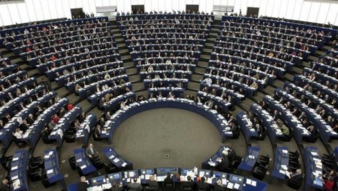 SRPSKA REZOLUCIJA O EU Lider pokreta Naši: Putuj, Evropo SRPSKA REZOLUCIJA O EU Lider pokreta Naši: Putuj, Evropo