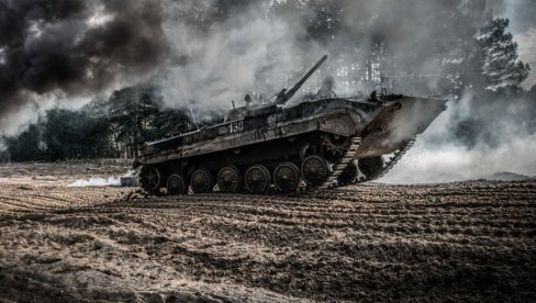 BIVŠI PREDSTAVNIK NATO-a TVRDI: Zapad nema strategiju da prekine rat u Ukrajini
