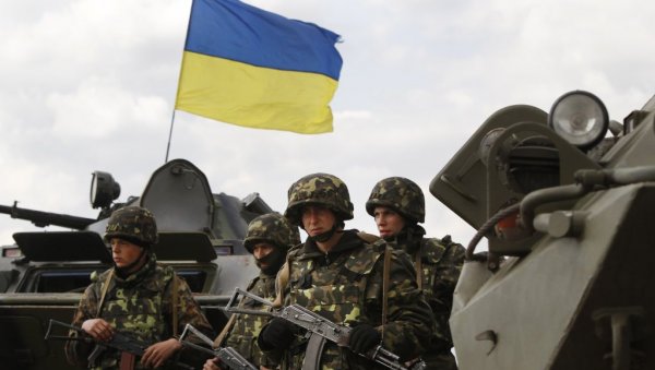 УЗДАЈУ СЕ У ДРОНОВЕ И РАКЕТЕ ИЗ АМЕРИКЕ: Украјинска армија тешко може да одговори на војни изазов у случају сукоба са Русима