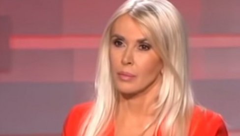 ZANOSNO TELO U ŠESTOJ DECENIJI: Olivera Jovićević pozirala u crnom bikiniju (FOTO) ZANOSNO TELO U ŠESTOJ DECENIJI: Olivera Jovićević pozirala u crnom bikiniju (FOTO)
