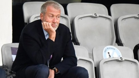 ПУТИНОВ ЧОВЕК ВУЧЕ БРИТАНЦЕ ЗА НОС? Роман Абрамович ће отићи у затвор ако не да Украјини новац од продаје Челсија?