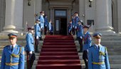 NOVE POSLANIKE KOČI REPRIZA: Od odluke Upravnog suda zavisi da li će biti ponavljanja izbora u Velikom Trnovcu NOVE POSLANIKE KOČI REPRIZA: Od odluke Upravnog suda zavisi da li će biti ponavljanja izbora u Velikom Trnovcu
