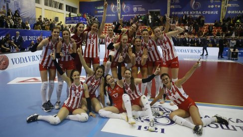 HRABRO NA PRVAKA EVROPE: Odbojkašice Crvene zvezde sutra (15.00) u Istanbulu startuju u Ligi šampiona protiv Vakifbanke HRABRO NA PRVAKA EVROPE: Odbojkašice Crvene zvezde sutra (15.00) u Istanbulu startuju u Ligi šampiona protiv Vakifbanke