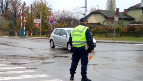 НЕМА ВОЖЊЕ ПОД ДЕЈСТВОМ АЛКОХОЛА И ДРОГЕ: Међународна акција појачане контроле саобраћаја