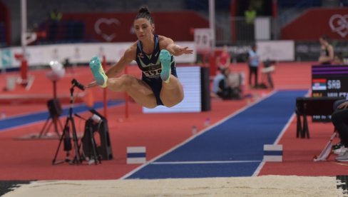 ПАО РЕКОРД БЕОГРАДСКОГ ДВОРАНСКОГ МИТИНГА: Из првог троскока га оборила Ивана Шпановић, али га надмашила и српска нада Александрија Митровић