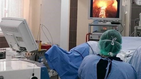 АКО ВИДИТЕ КРВ У УРИНУ, ОДМАХ НА ПРЕГЛЕД: Можда је рак бешике - од ове врсте карцинома годишње оболи 2.500, а премине 1.000 људи АКО ВИДИТЕ КРВ У УРИНУ, ОДМАХ НА ПРЕГЛЕД: Можда је рак бешике - од ове врсте карцинома годишње оболи 2.500, а премине 1.000 људи