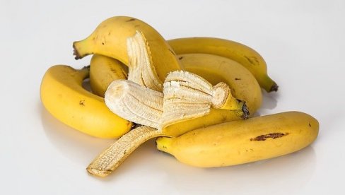 ZA SAMO 45 SEKUNDI: Kako da zelena banana brzo sazri