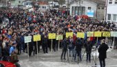 EVROPO, ZAŠTO ĆUTIŠ?: Protest meštana Štrpca zbog hapšenja i maltretiranja Srba (FOTO)