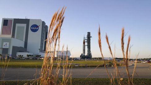 NASA NAJAVILA: Američki astronauti će leteti na Mesec 2026. godine