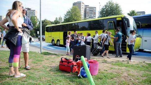 EKSKURZIJE DO 1000 EVRA: Roditelji u nekim školama neformalno ukinuli đačka putovanja jer su skupa