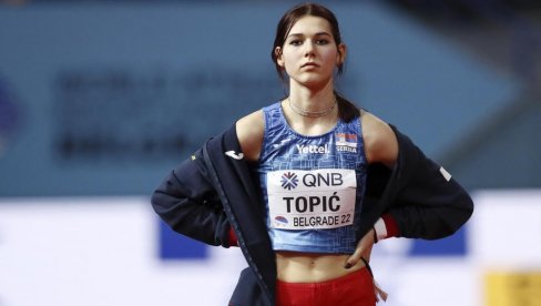 PORUKA KOJA SLAMA SRCA: Angelina Topić se oprostila od žrtava novosadske tragedije